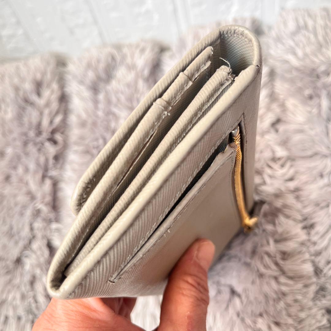 良品✨PRADA サフィアーノ　長財布　メタルロゴ　グレージュ　レディース