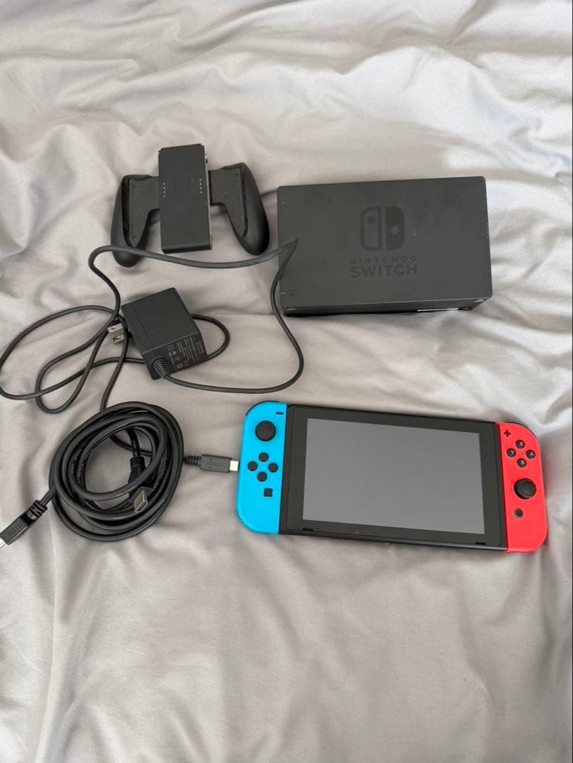 Nintendo Switch 本体 赤青 Joy-Con 付属品付き