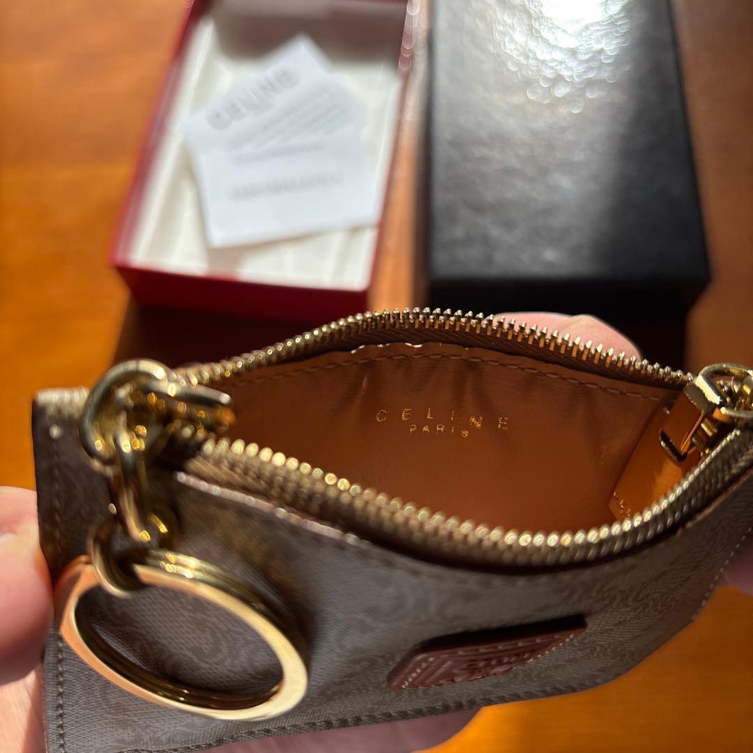 未使用　CELINE ケース ベージュ