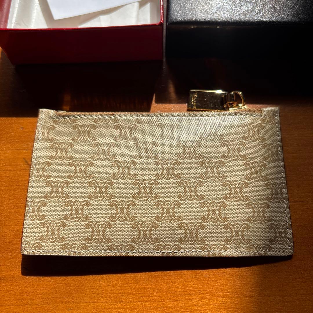 未使用　CELINE ケース ベージュ