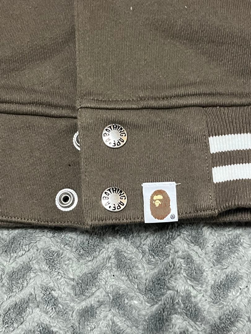 A BATHING APE ブラウン スタジャン