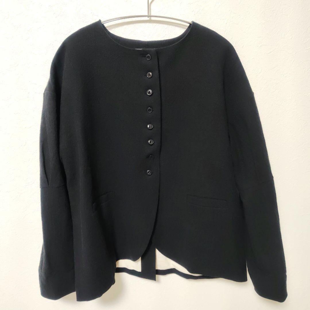 マガリ　ノーカラージャケット