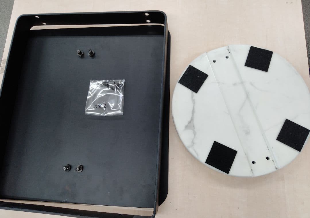 【お値下中】タンジェントテーブル モーダエンカーサ 展示品(JKG03)