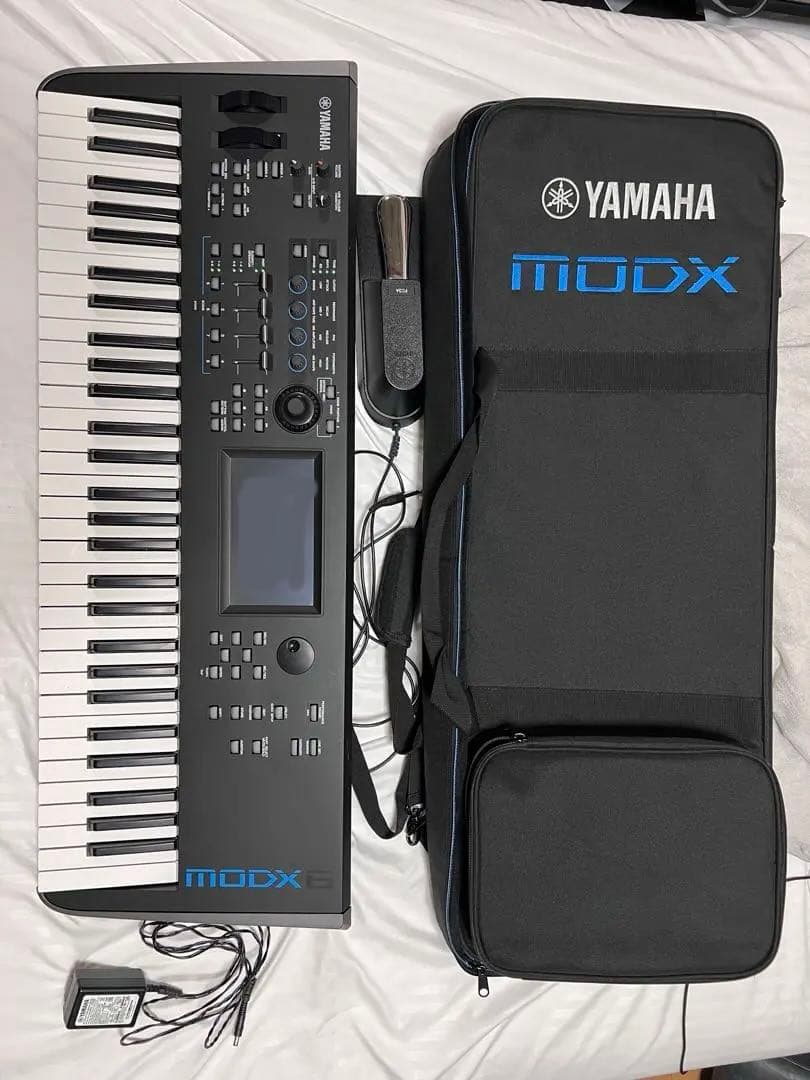 YAMAHA MODX6(キャリーバッグ・ダンパー付き)
