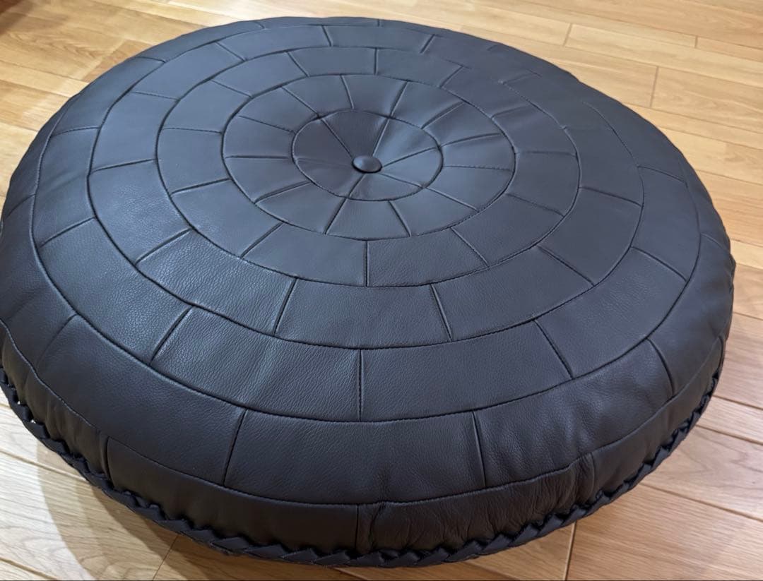 カンディハウス　レザークッション　革クッション　ブラック