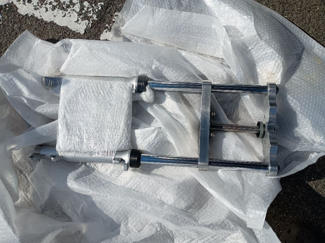 TW200 225 フロントフォーク　ステム　おまけ