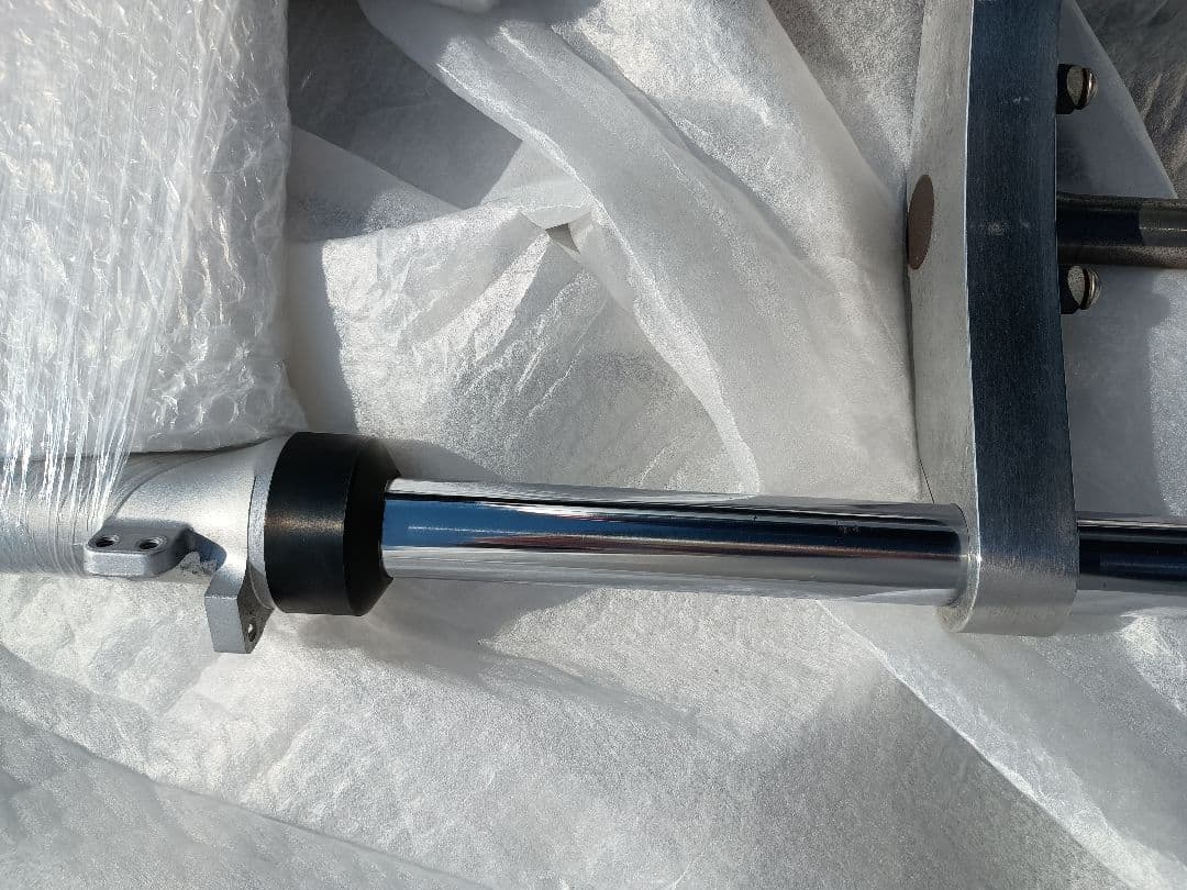 TW200 225 フロントフォーク　ステム　おまけ