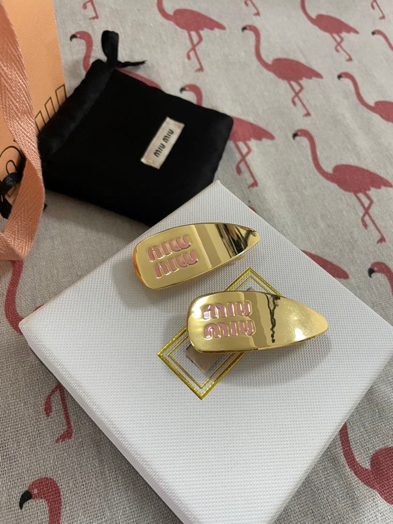 断捨離ミュウミュウ　ゴールド　ピンク　ヘアピン 2個セット