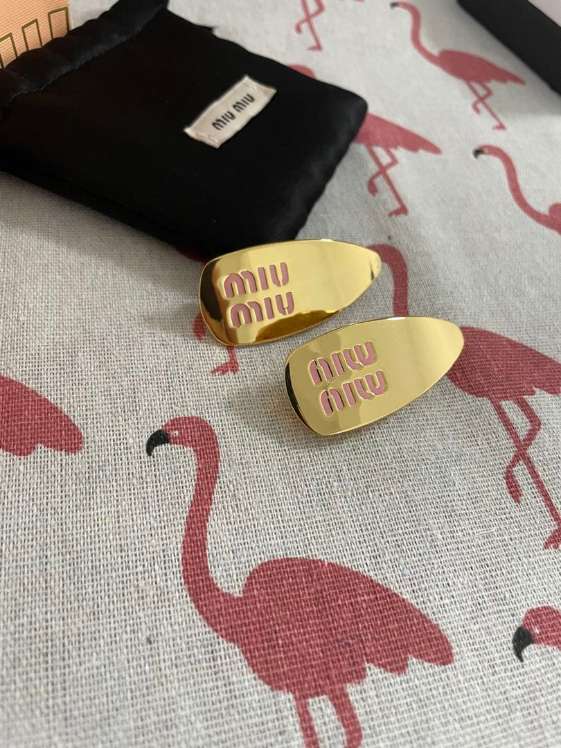 断捨離ミュウミュウ　ゴールド　ピンク　ヘアピン 2個セット