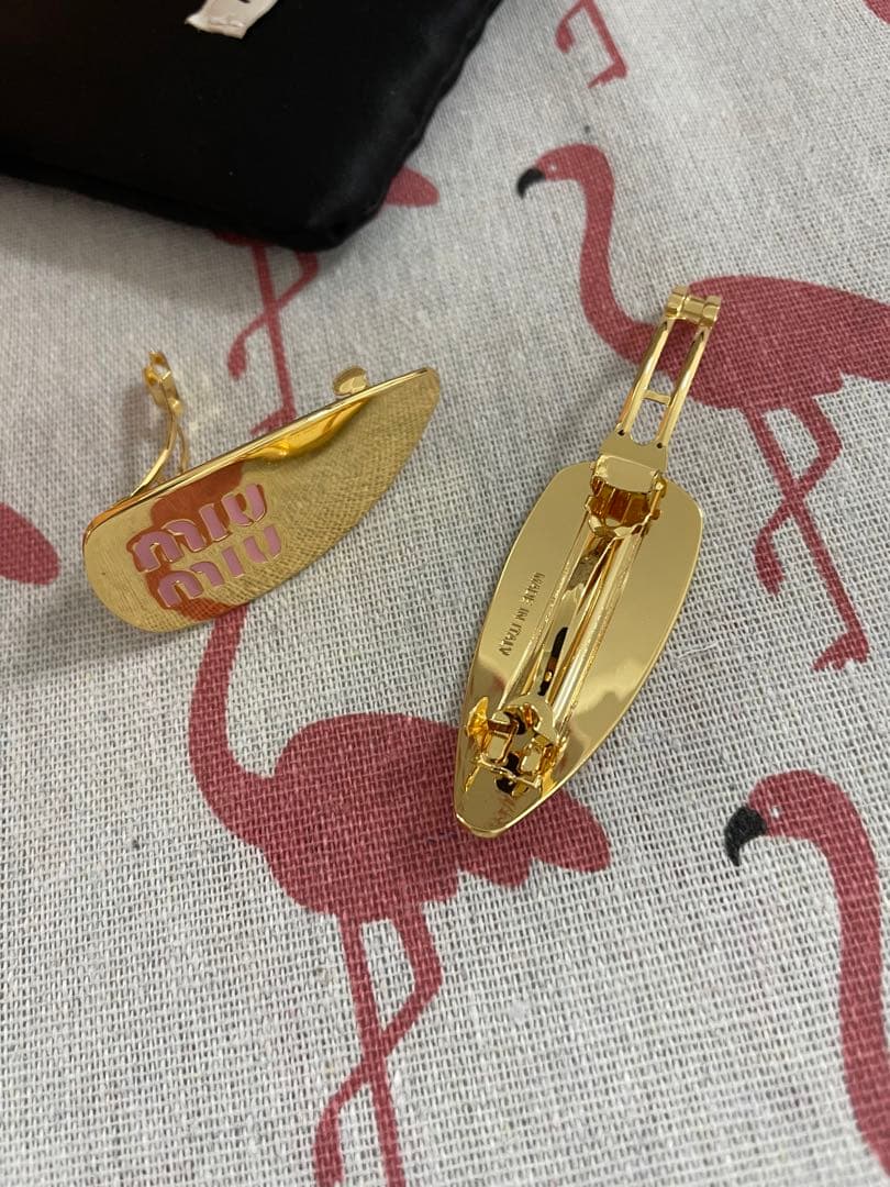 断捨離ミュウミュウ　ゴールド　ピンク　ヘアピン 2個セット