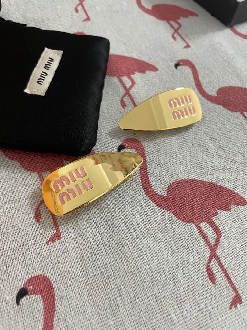 断捨離ミュウミュウ　ゴールド　ピンク　ヘアピン 2個セット