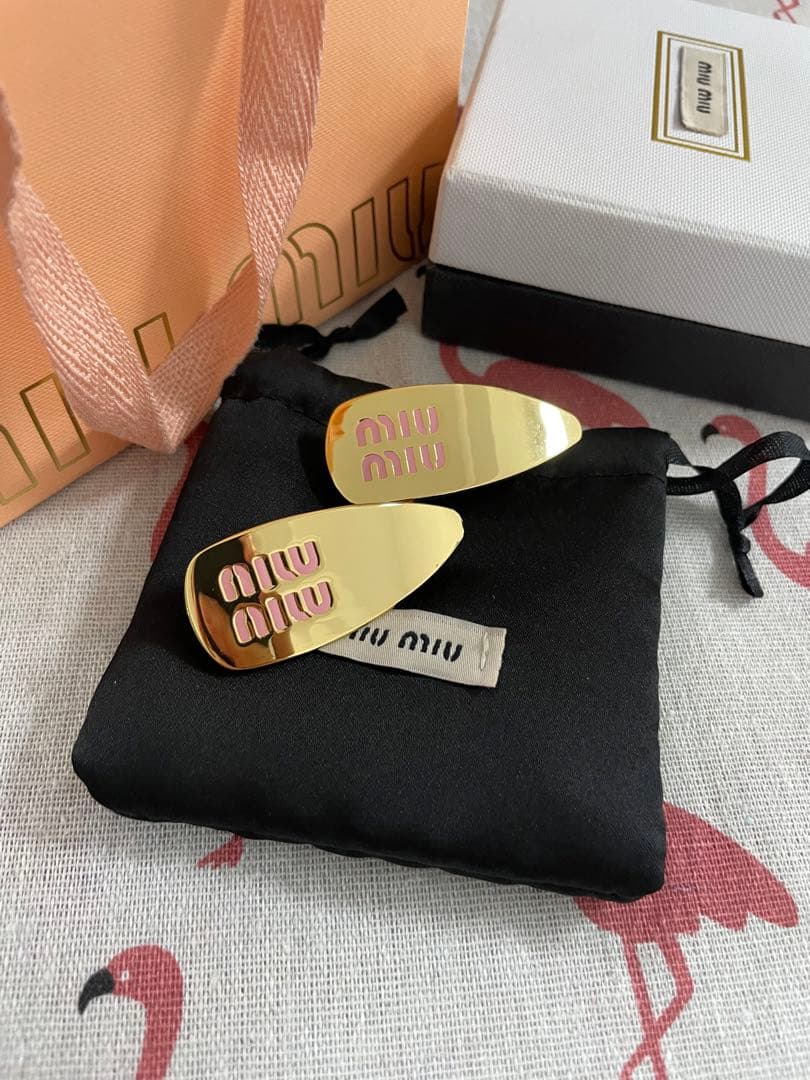 断捨離ミュウミュウ　ゴールド　ピンク　ヘアピン 2個セット