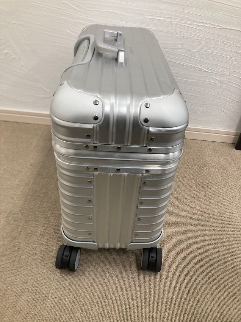 RIMOWA パイロット スーツケース（購入の前にコメントください）