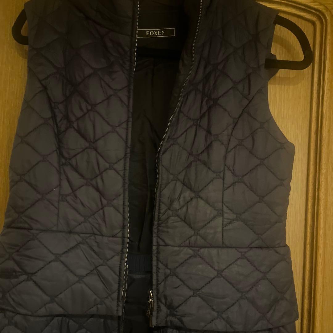 FOXEY ネイビー キルティングダウンベスト