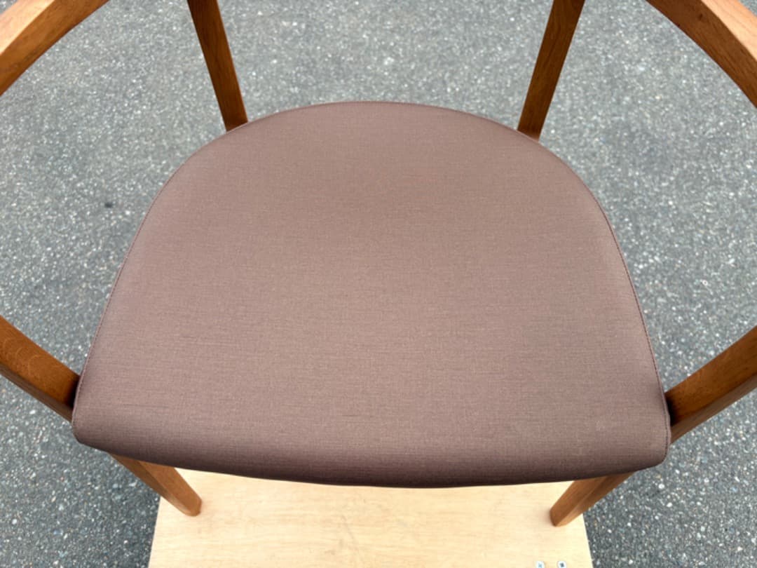 カリモク　karimoku　ダイニングチェア　肘掛け椅子　アームチェア　CW39