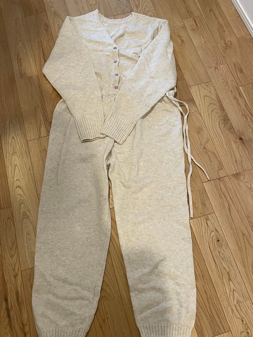 ETRE TOKYO Vネックニットオールインワン