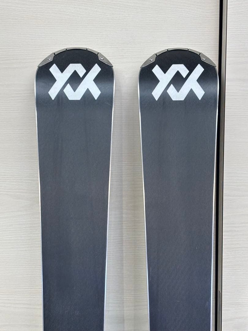 Völkl Racetiger SX スキー
