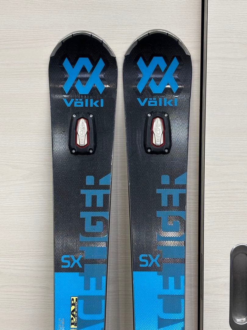 Völkl Racetiger SX スキー