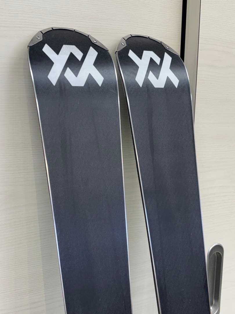 Völkl Racetiger SX スキー