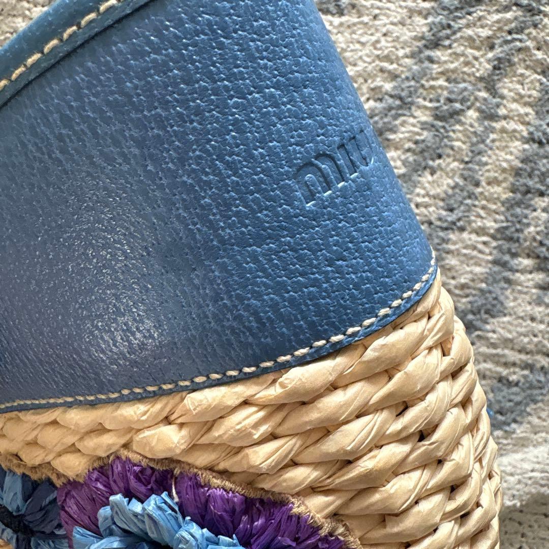 miumiuのカゴバック