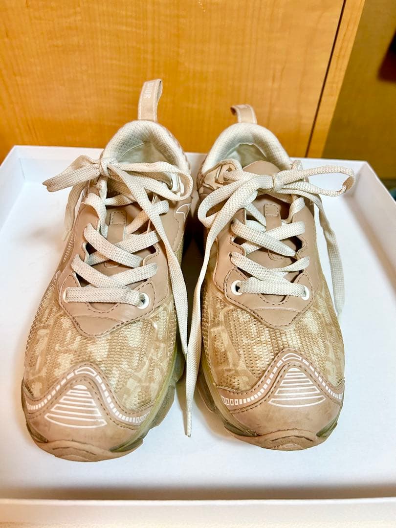 ChristianDior ピンクベージュ スニーカー