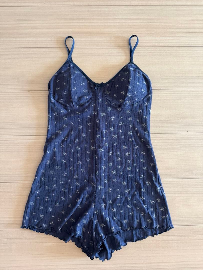♡アリシア 花柄キャミソールロンパース ネイビー♡