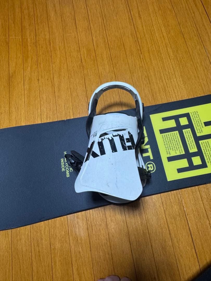 最終値下げ‼️スノボー板FNTCビンディングFLUX