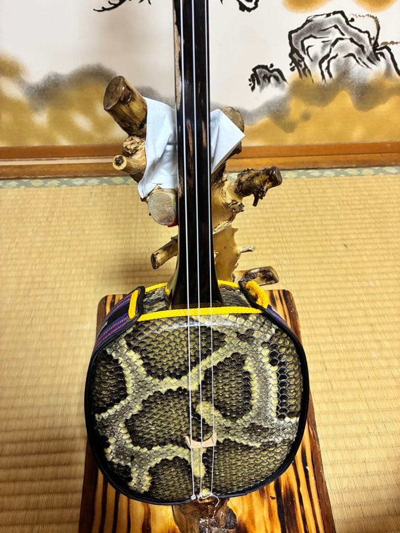 沖縄三線　本島産クルチ(黒木) ユナー！与那城型　本皮一枚張り