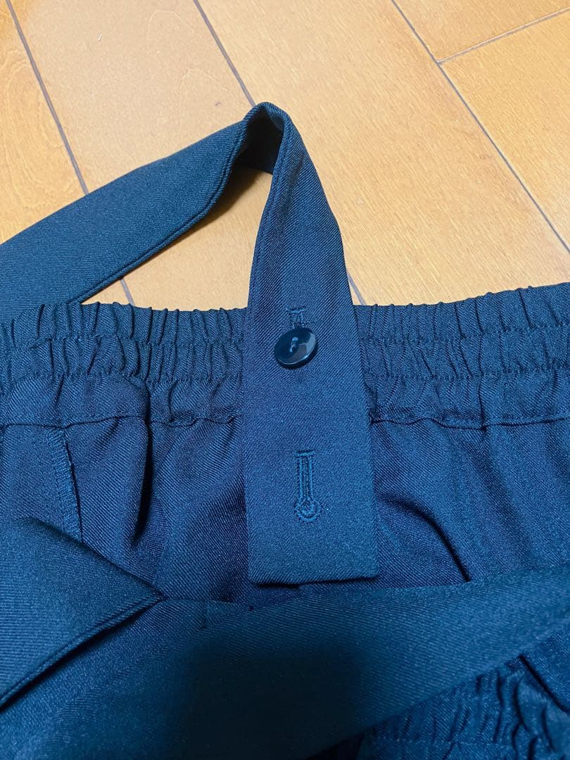 【美品】OUR アワーホーム　しなやか素材のラップ風サロペット