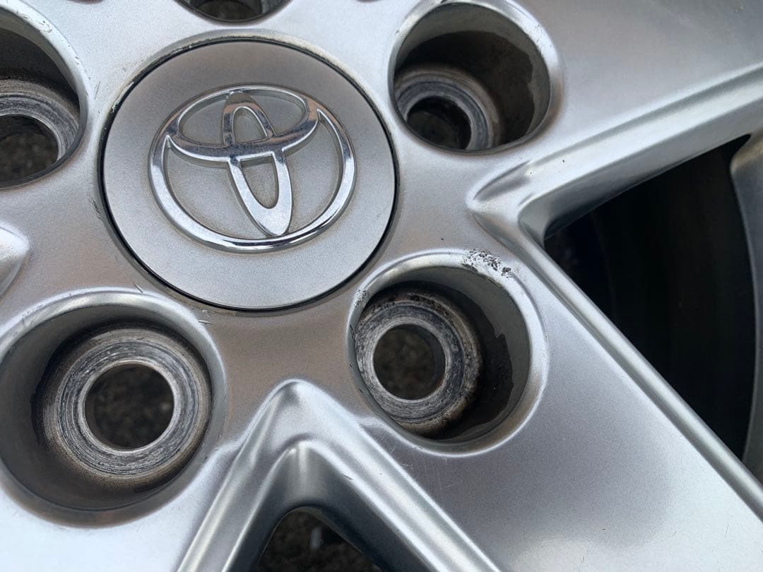 価格商談歓迎。ヴォクシー純正ホイール　スタッドレスタイヤホイールセット