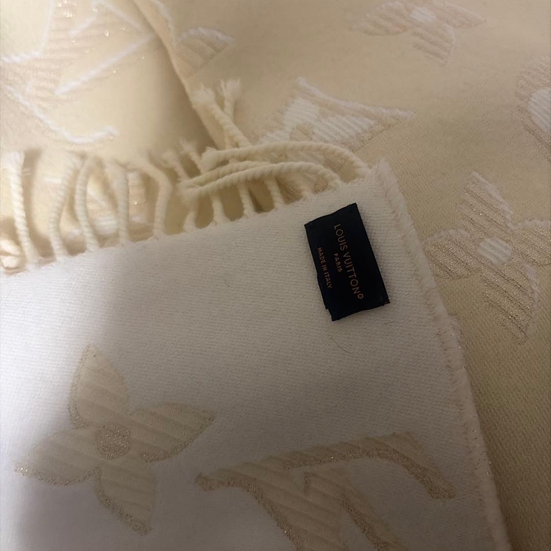 Louis Vuitton クリーム色 マフラー
