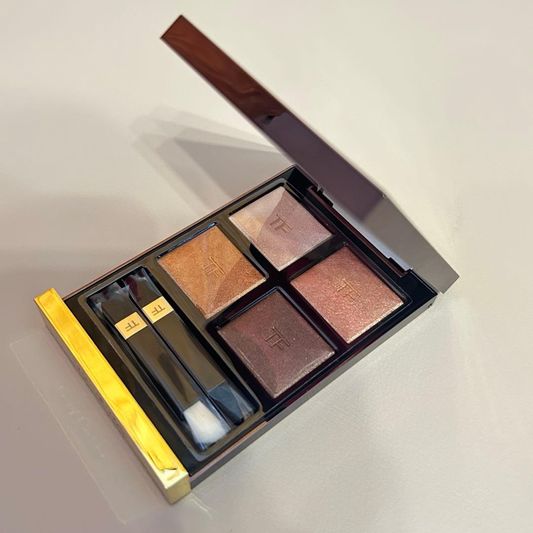 トムフォードビューティ アイ カラー クォード/04A サスピション