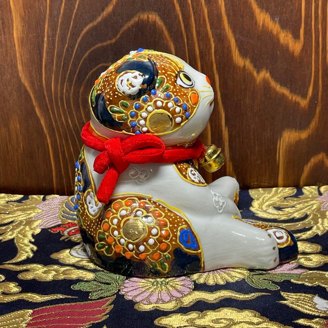 【願いが叶う】【病除け 厄除け】招き猫 赤盛り スコティッシュ 左手 オッドアイ