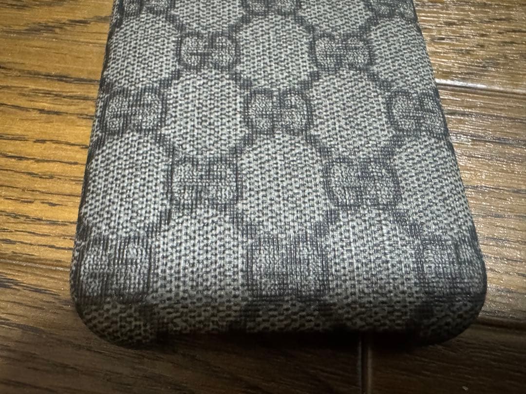 直営店購入 GUCCI iPhone15 PRO スマホケース