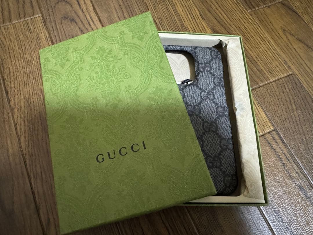 直営店購入 GUCCI iPhone15 PRO スマホケース