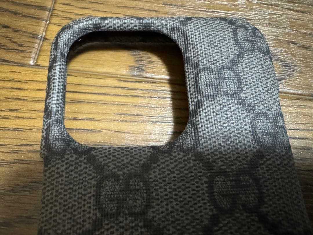 直営店購入 GUCCI iPhone15 PRO スマホケース