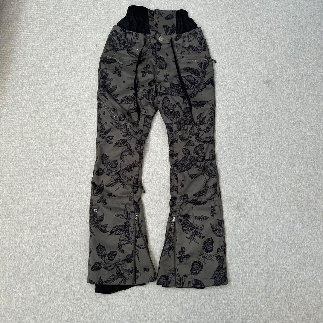 NIKITA 花柄 スノーボードパンツ 美品