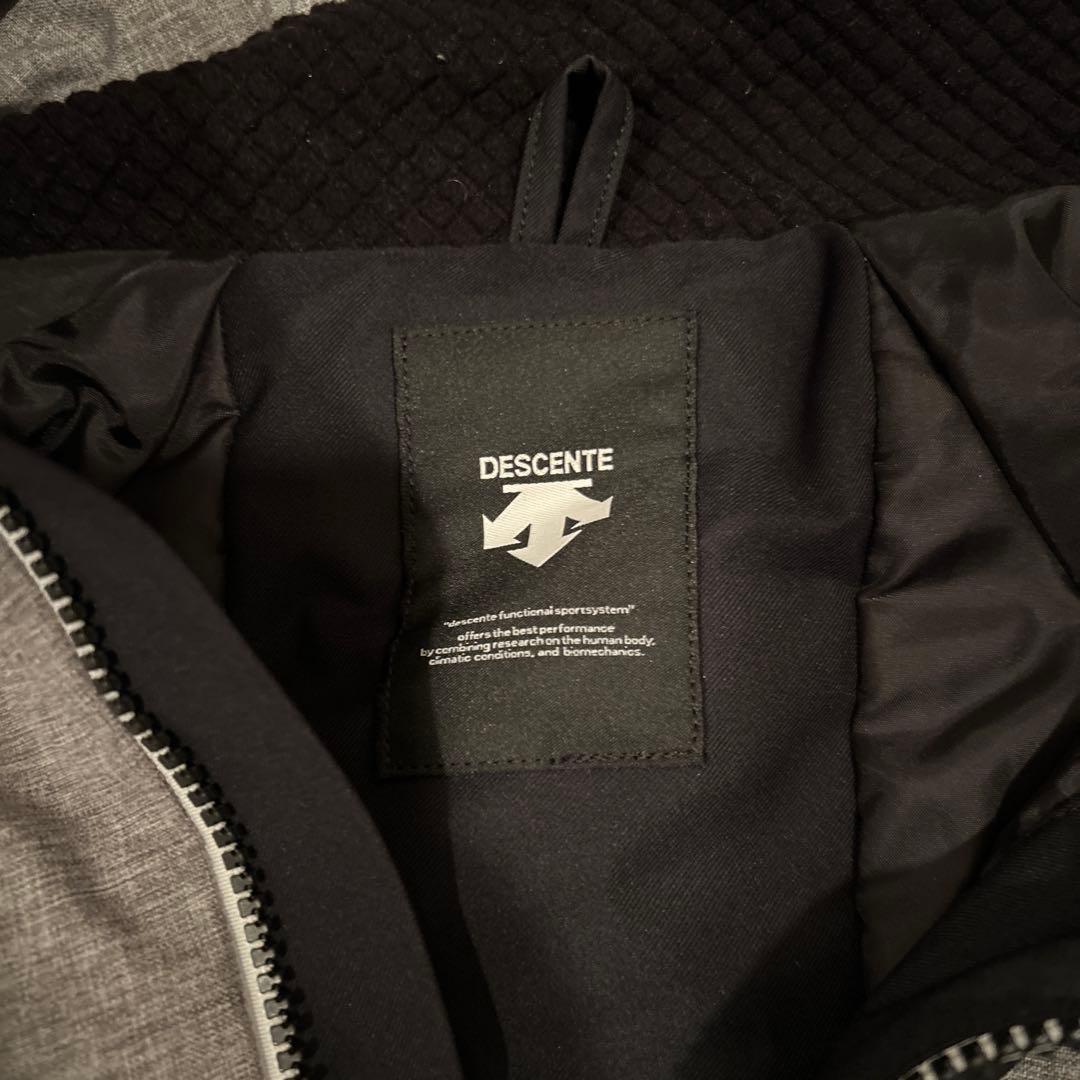 DESCENTE フード付きスキーウェア グレー/ブラック