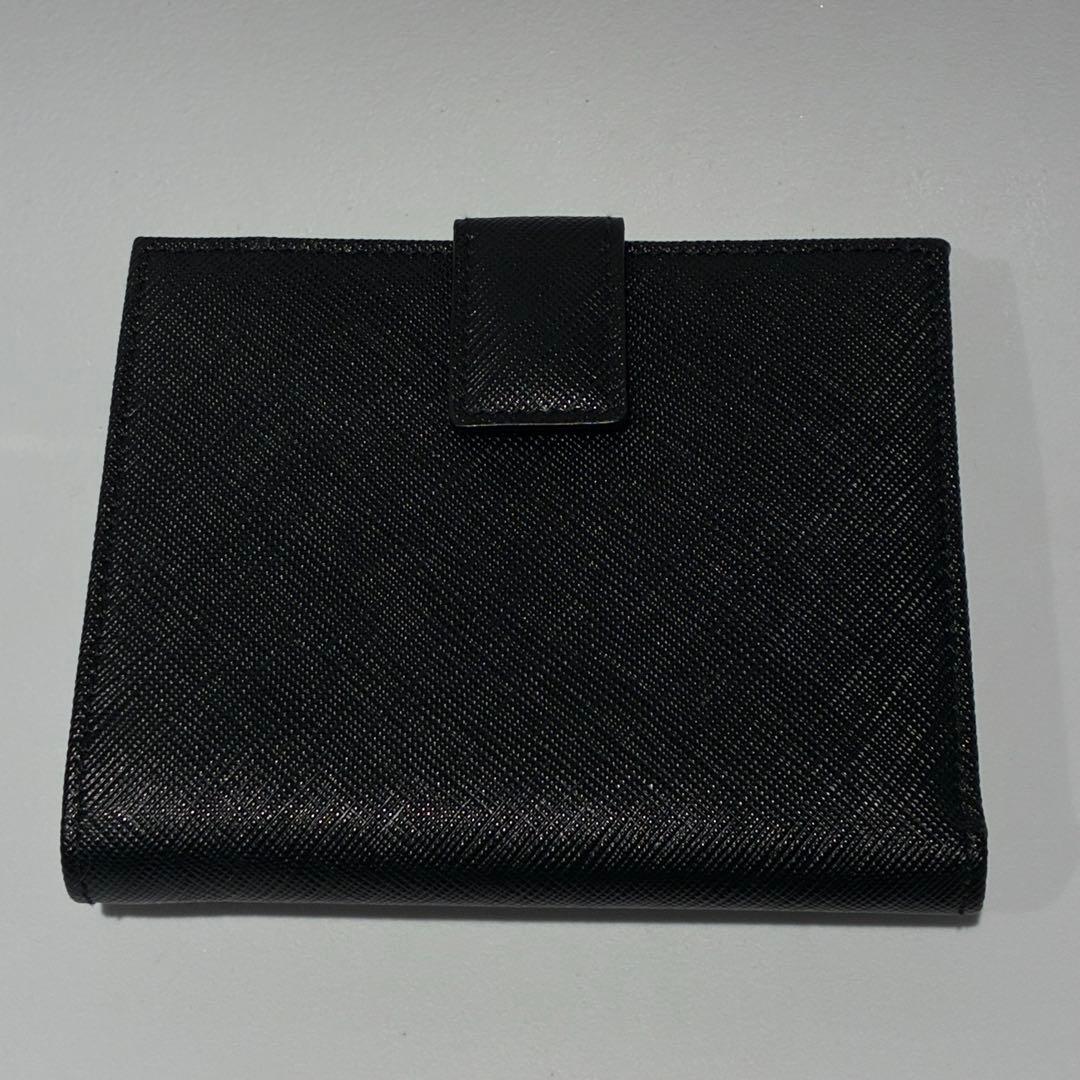 user_31d064ff フェラガモ 二つ折り財布