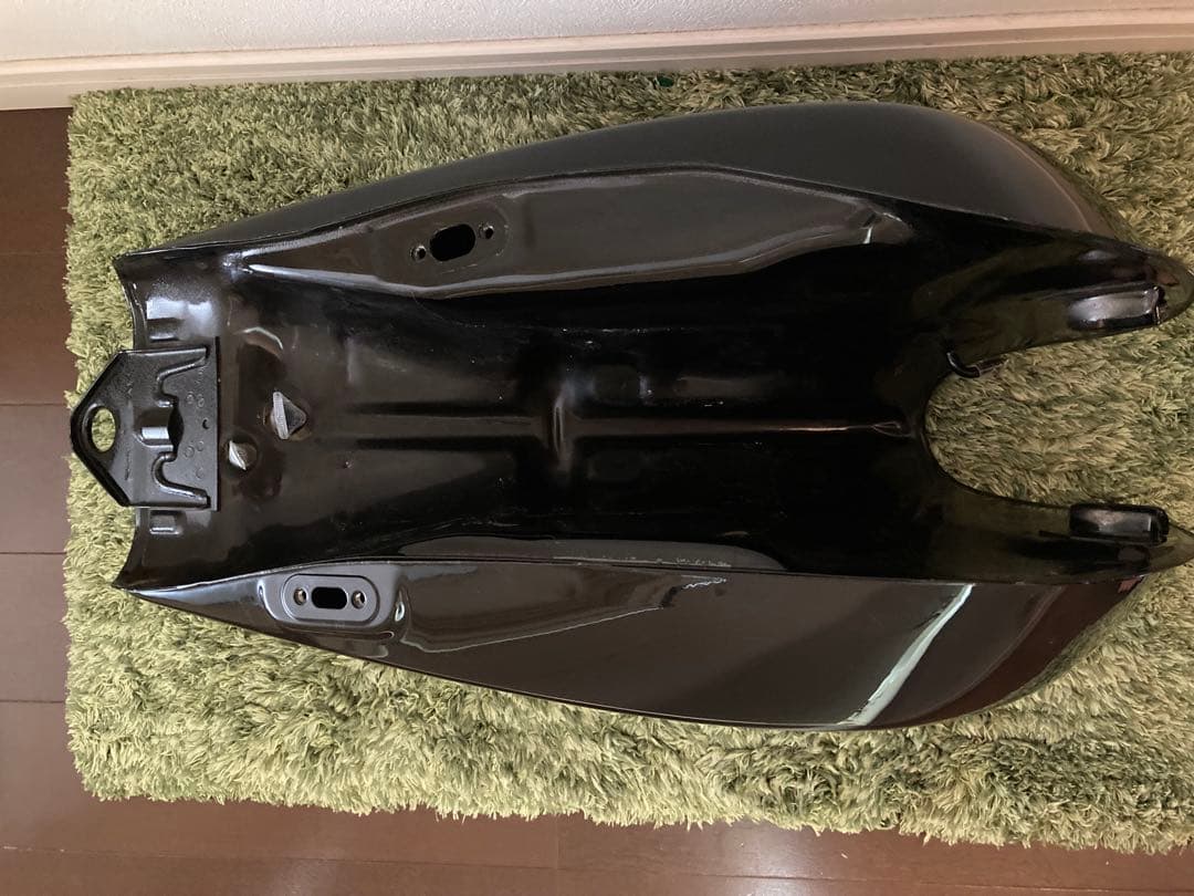 ヤマハ SR400 純正タンク