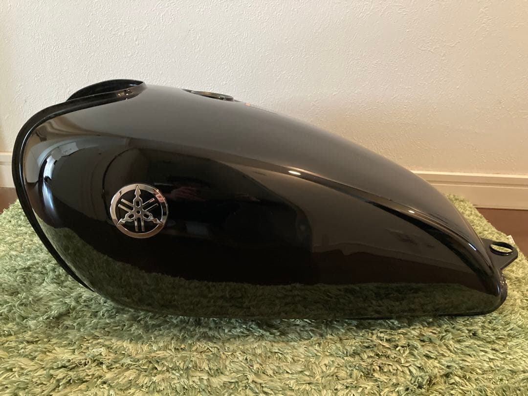 ヤマハ SR400 純正タンク