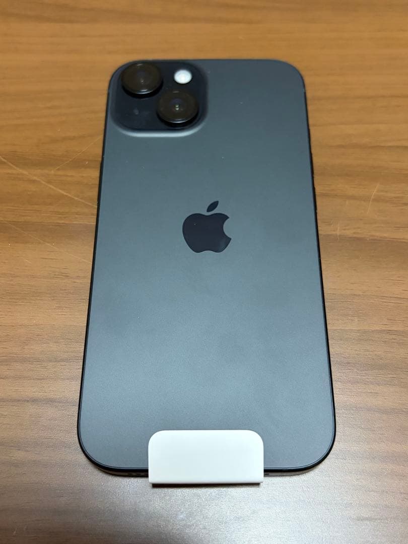 Apple iPhone 15 ブラック 本体　128GB