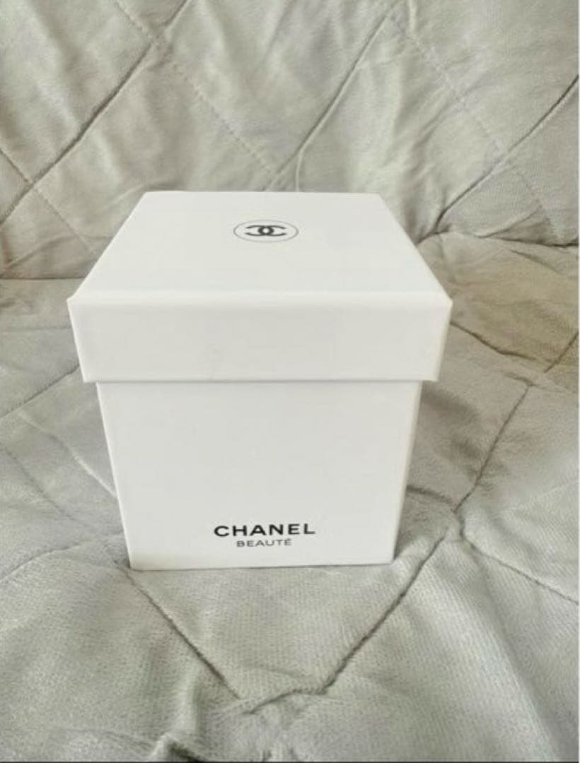 シャネル　ノベルティ　スノードーム　2025ホリデー限定