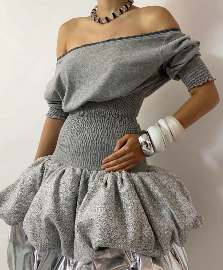 nicklas skovgaard ドレス