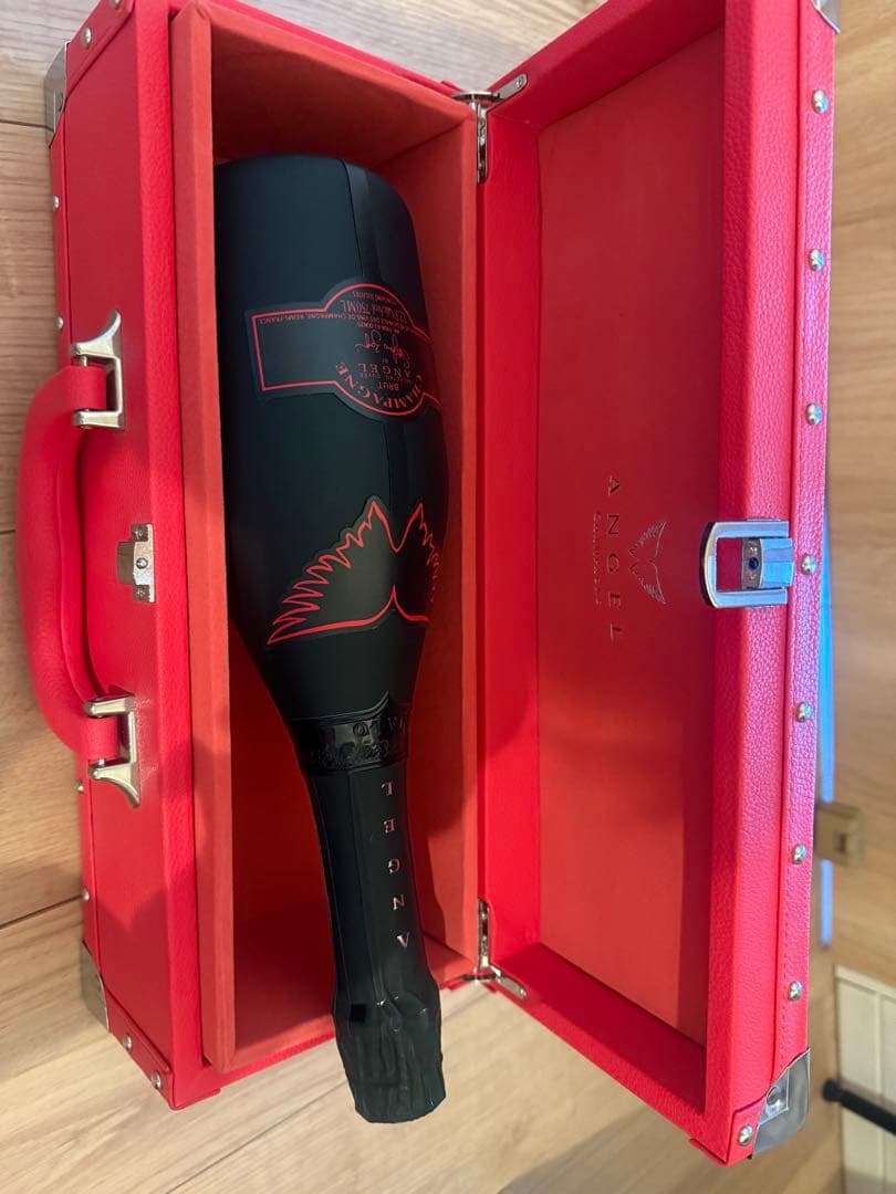 にゃんこANGEL シャンパン 青 赤 黄色 ピンク