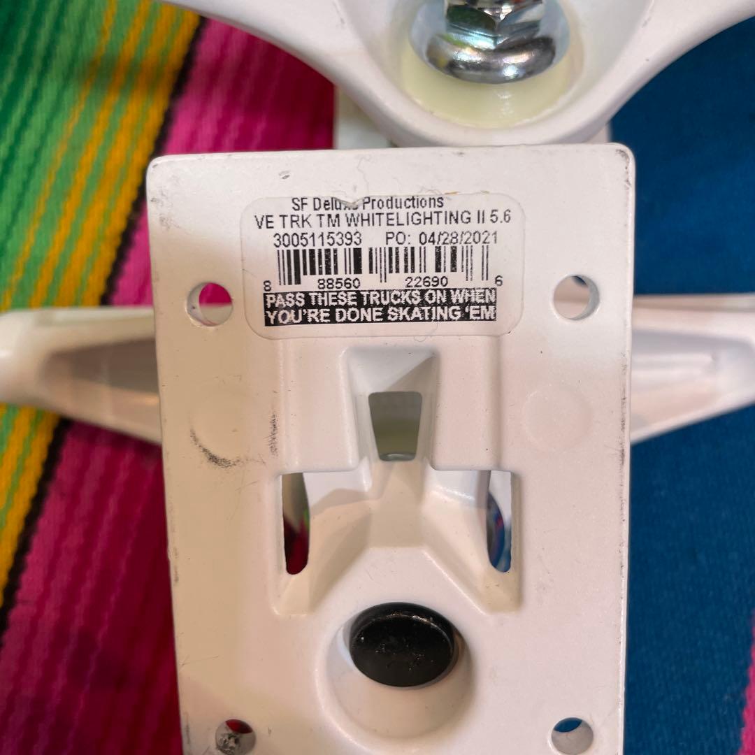 ベンチャー　スケートトラック　5.6