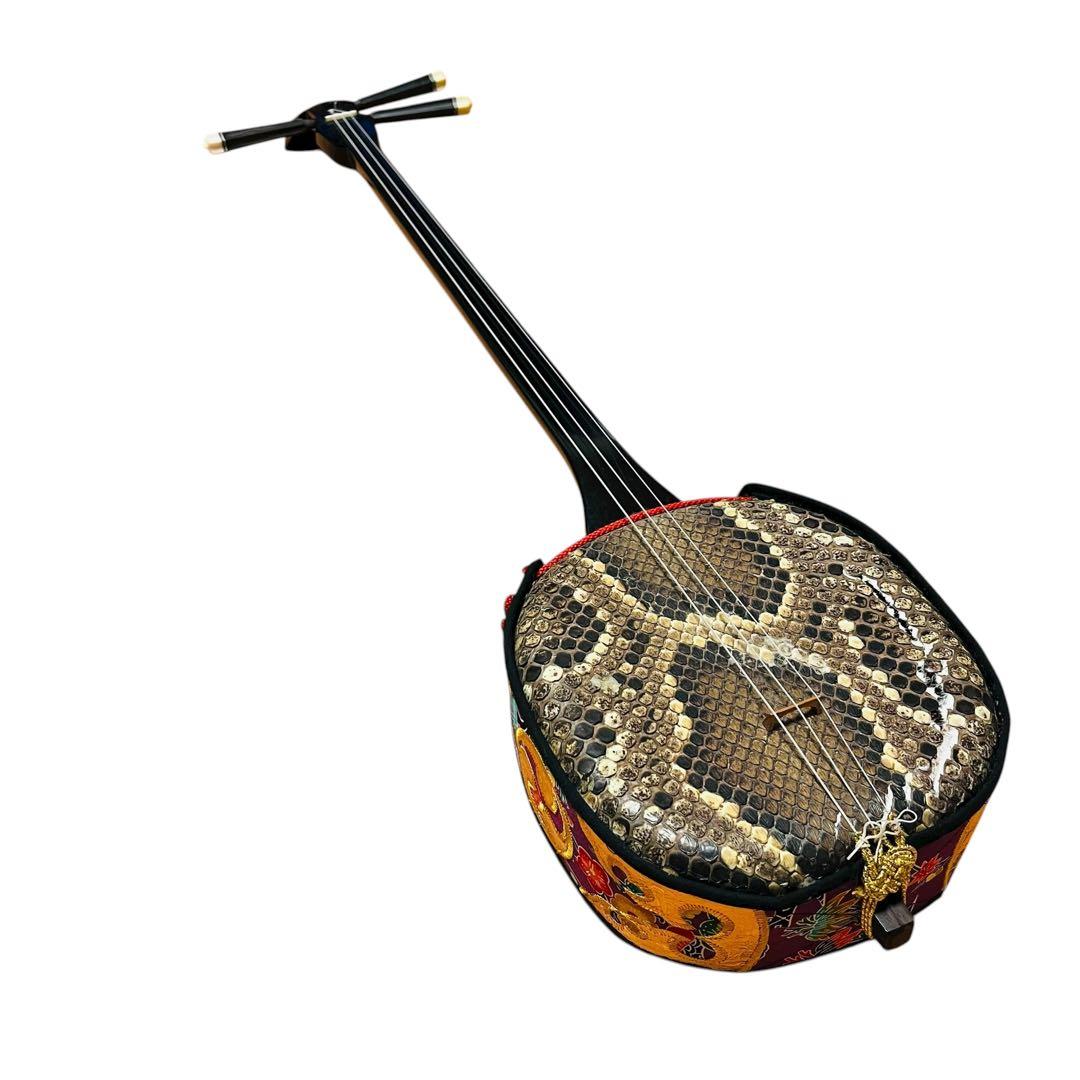 ジャンク　三線 本蛇皮 ソフトケース付き　破れあり 沖縄　修理・部品取りに