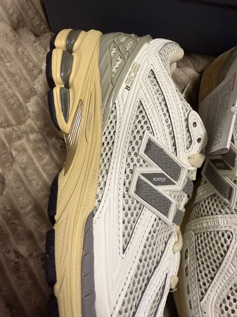 NEW BALANCE ニューバランス　スニーカー　M1906RP