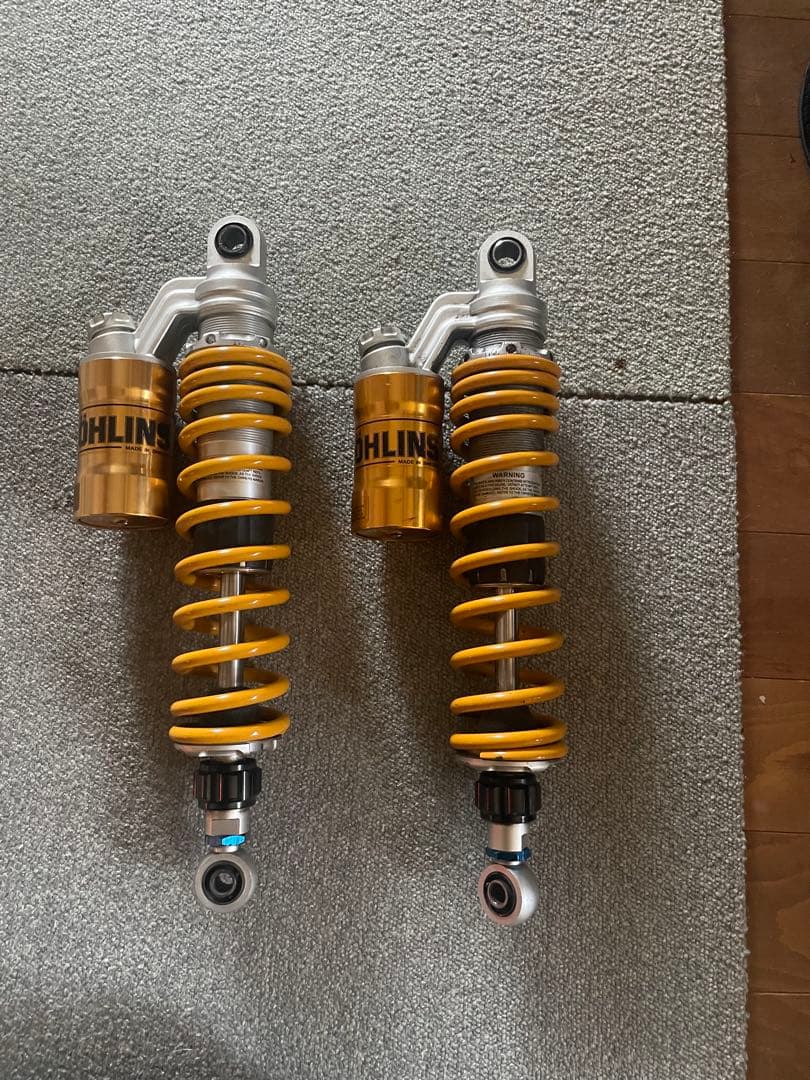 ÖHLINS サスペンション 2本セット