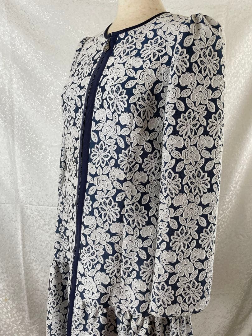 【1/6迄初売り値下げ】ジャガードレース刺繍花柄フリルコートパフスリーブ